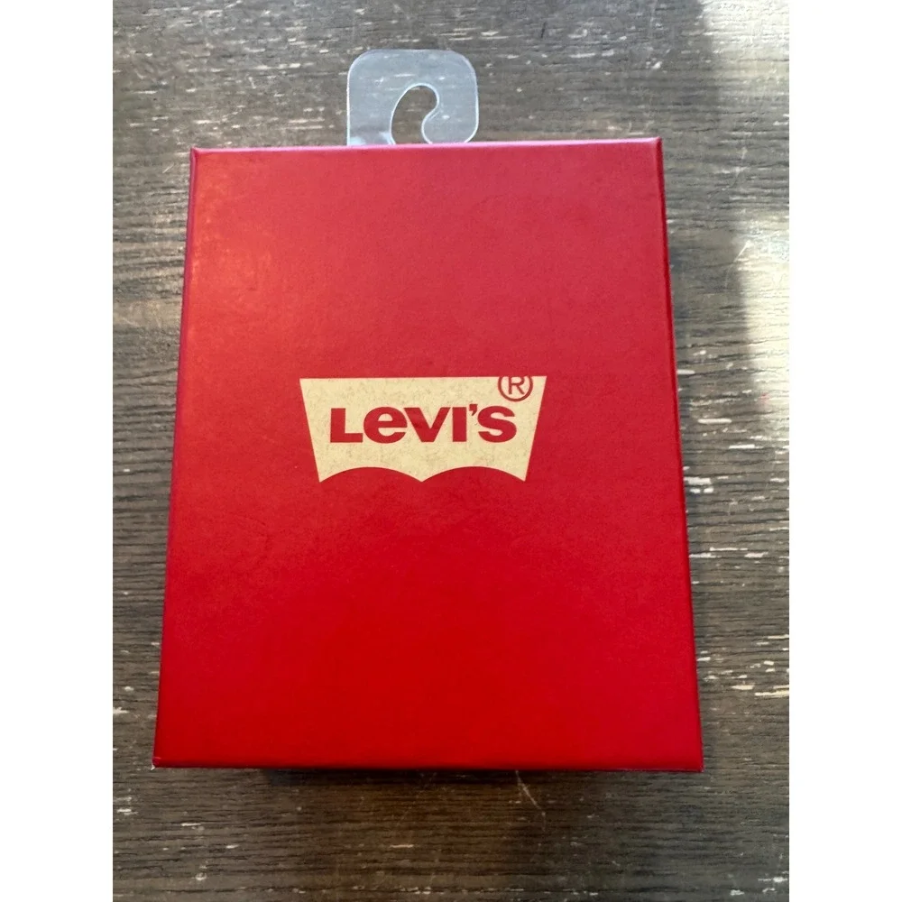 Levi's Men's Genuine‎ Leather Bi-Fold Wallet Tan Brown New in Box